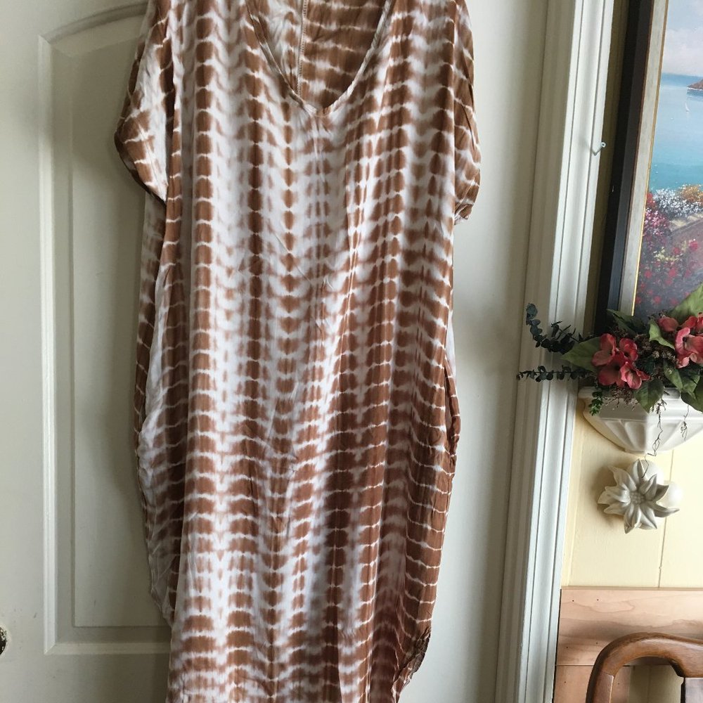 Rayon printed dress shirt with pockets XL